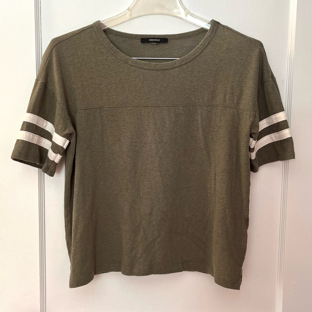 FOREVER 21 | SIZE SMALL | STRIPED SLEEVE CROP TOP | DARK GREEN & WHITE